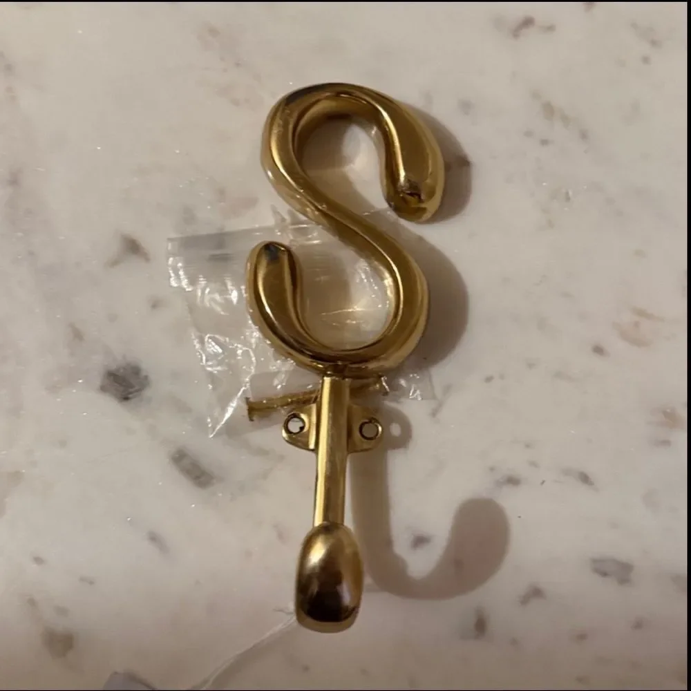New Anthropologie Bubble Letter Monogram Hook
